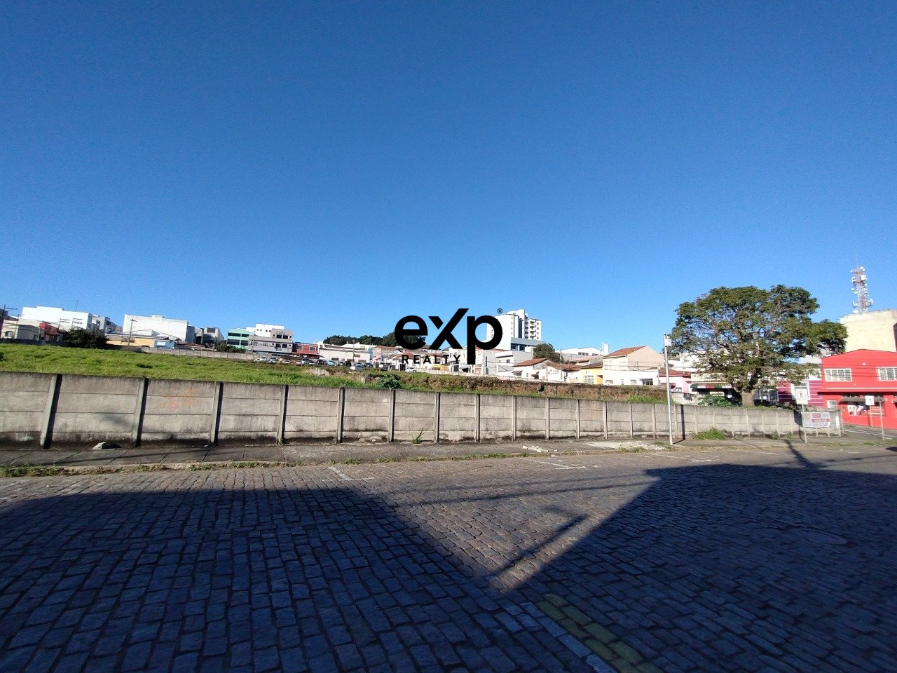 Área de 9.036 m² em Quadra Única | ZEC-3 | Alto Potencial para Incorporação