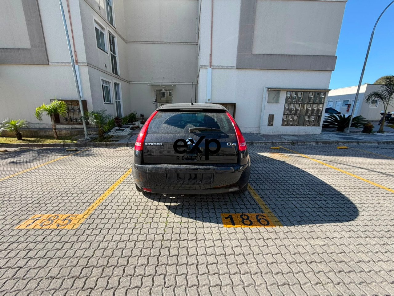 APARTAMENTO SEMI MOBILIADO A VENDA ! - 1º andar (andar acima do térreo)