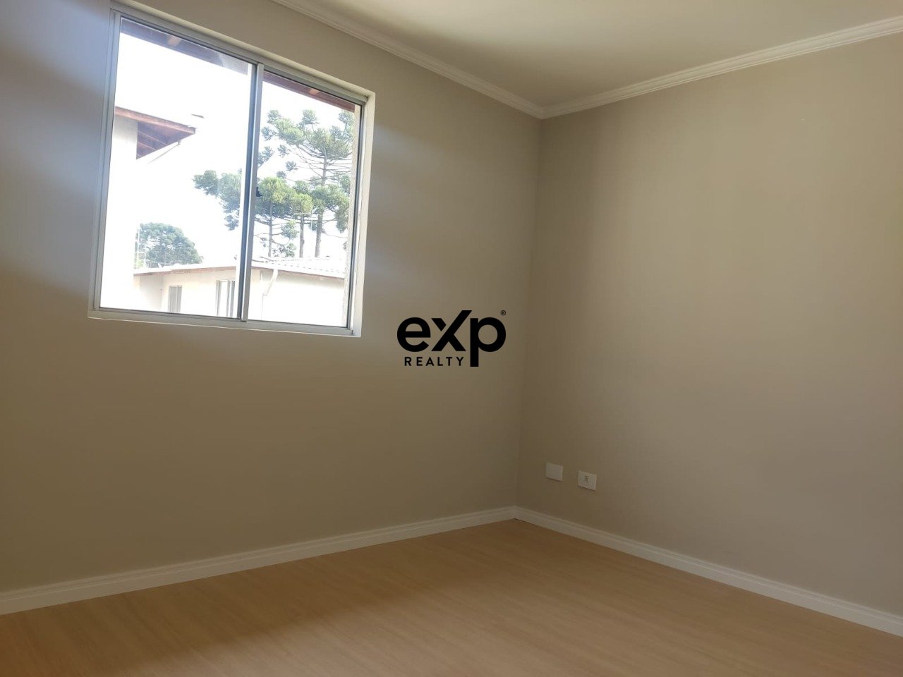 Apartamento à1venda 02 quartos no bairro Santa Candida em Curitiba
