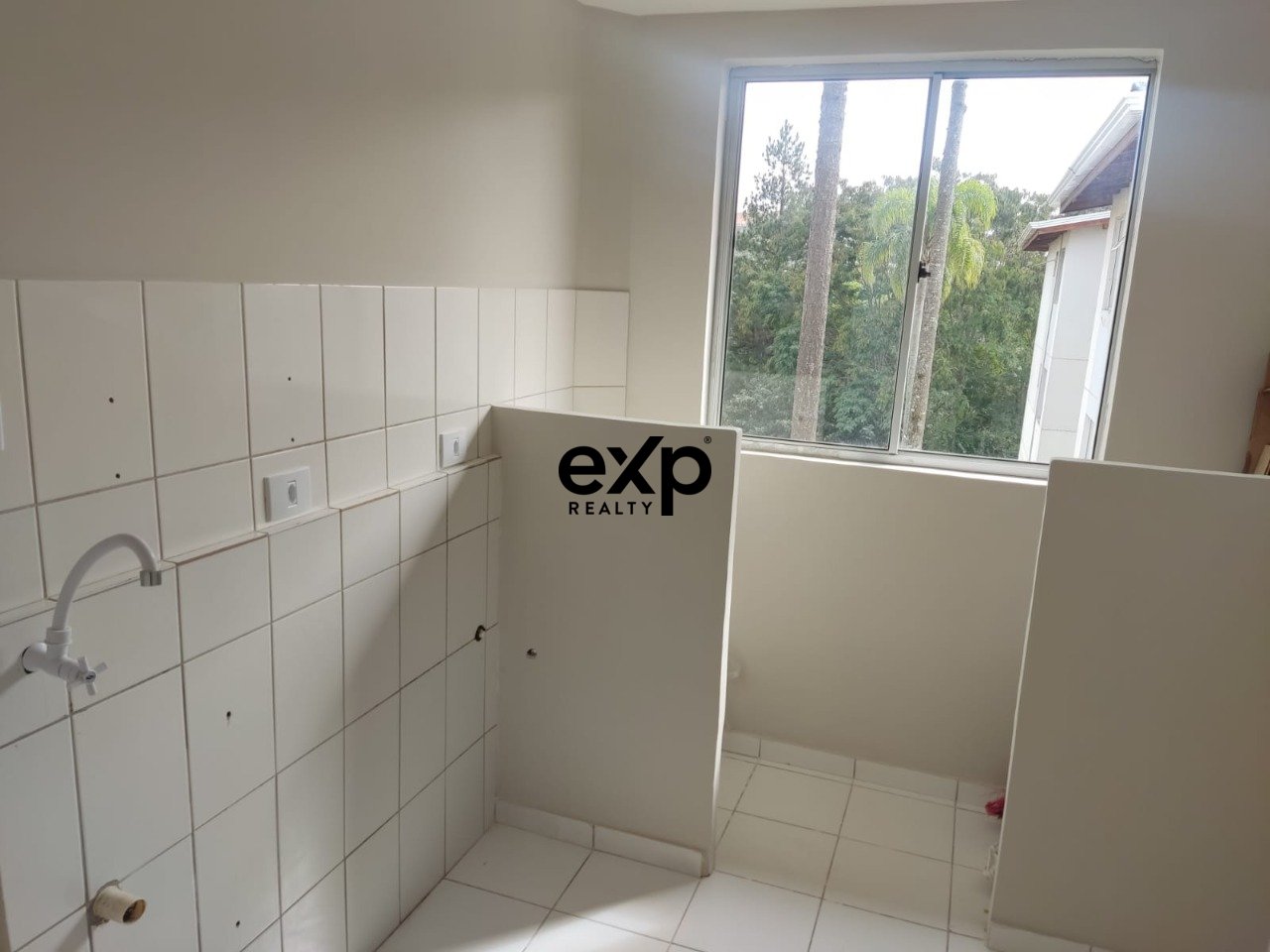Apartamento à1venda 02 quartos no bairro Santa Candida em Curitiba