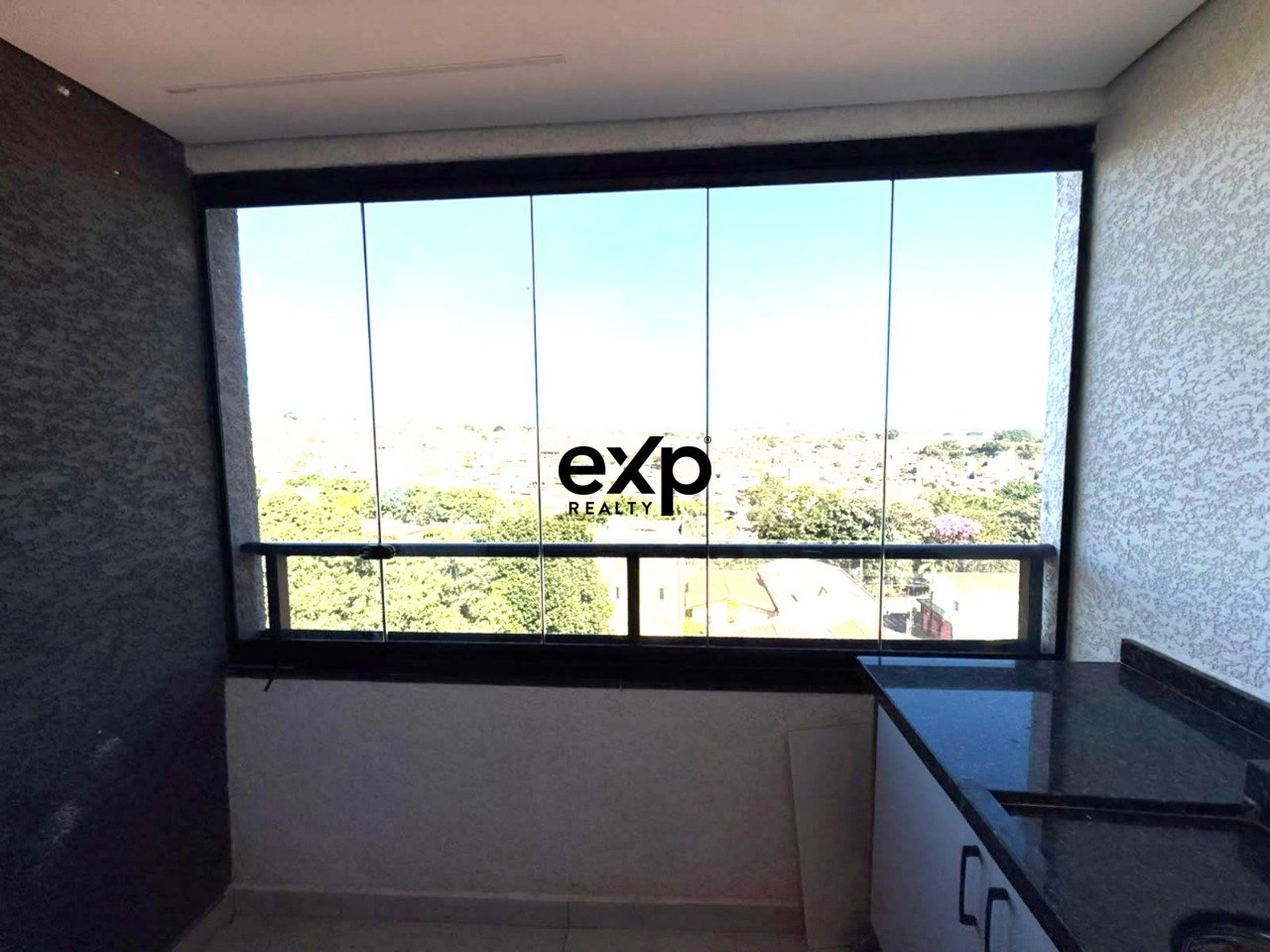 Apartamento com 2 Dorms, sendo 1 suíte mobiliado e decorado no Alvinópolis - Atibaia
