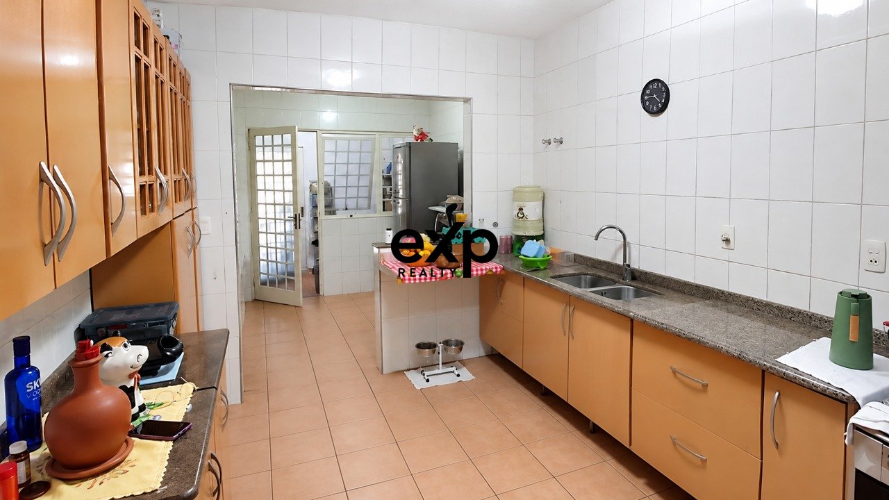 Casa térrea com 3 quartos no Jardim Novo Mundo - Jundiaí