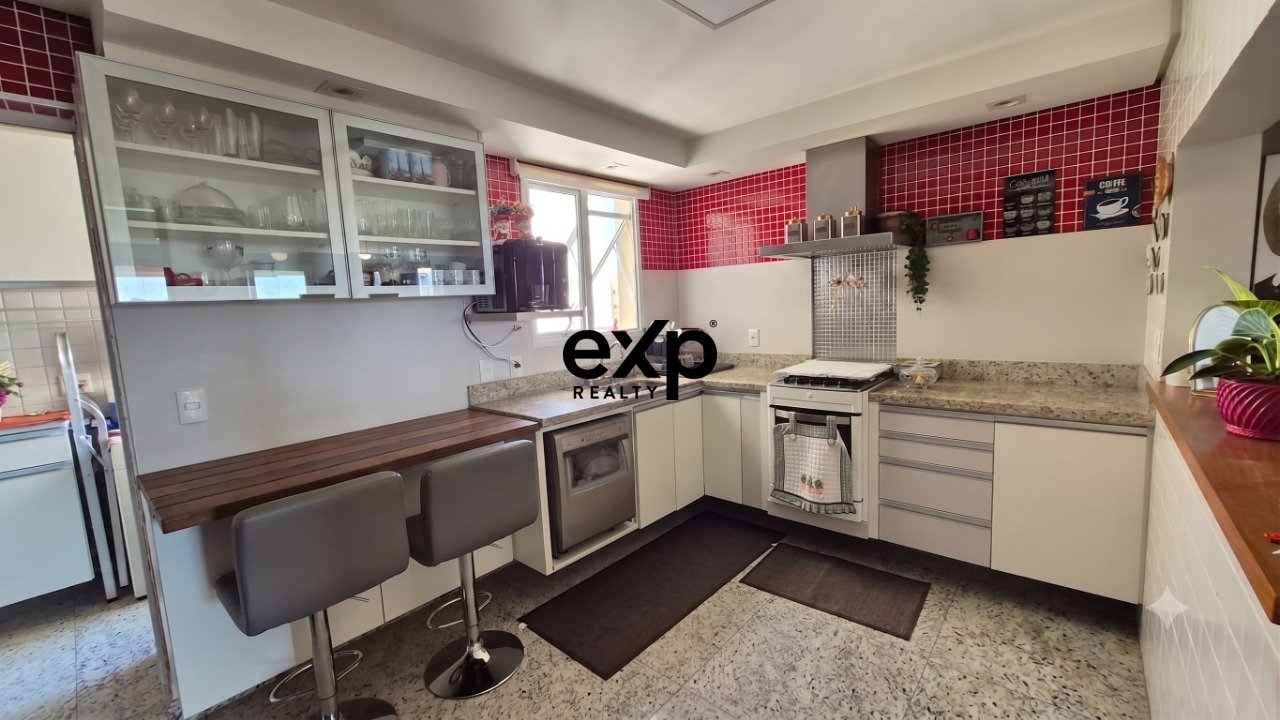 Apartamento alto padrão 3 suites com lazer no Parque Prado