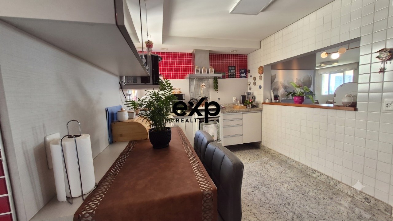 Apartamento alto padrão 3 suites com lazer no Parque Prado