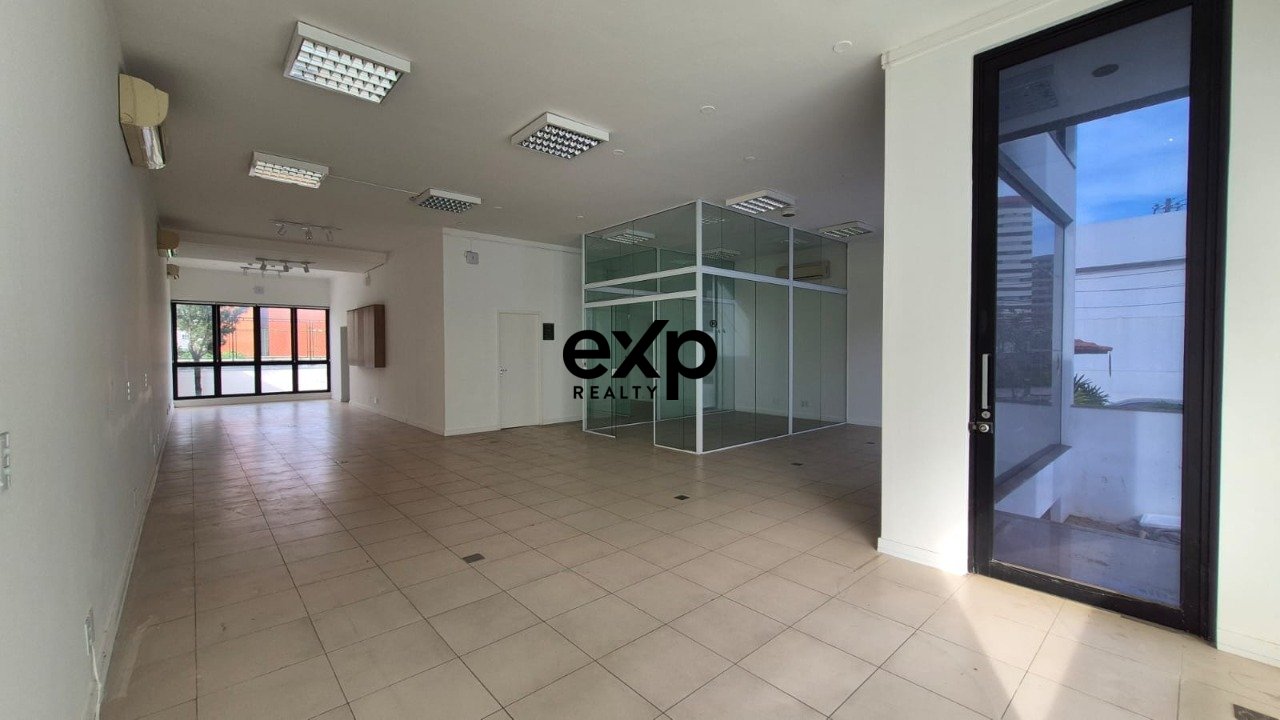 Prédio Comercial para Locação no Cambuí - 495m2 - excelente ponto - 15 vagas de garagem, 8 banheiros, 12 salas