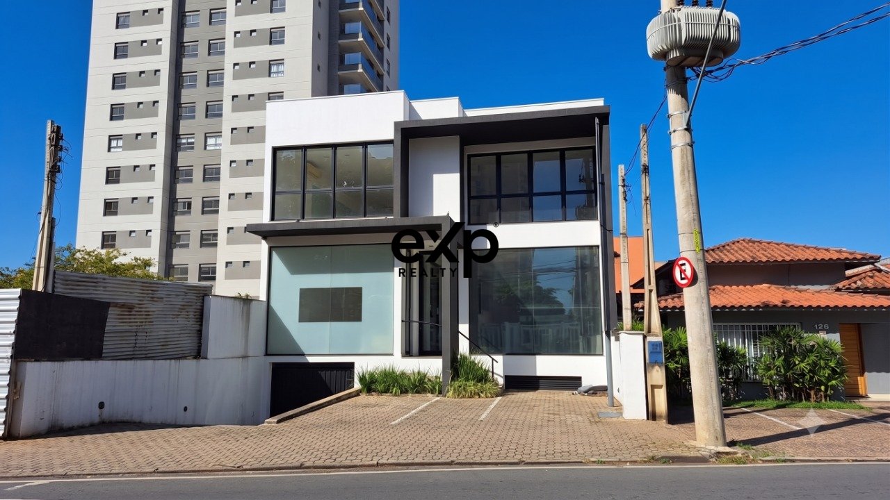 Prédio Comercial para Locação no Cambuí - 495m2 - excelente ponto - 15 vagas de garagem, 8 banheiros, 12 salas