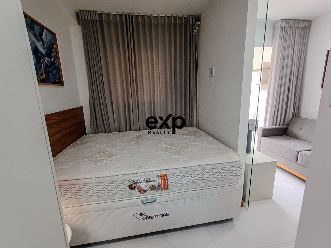 Venda ou locação de apartamento com 1/4 e varanda no Smart Convenções
