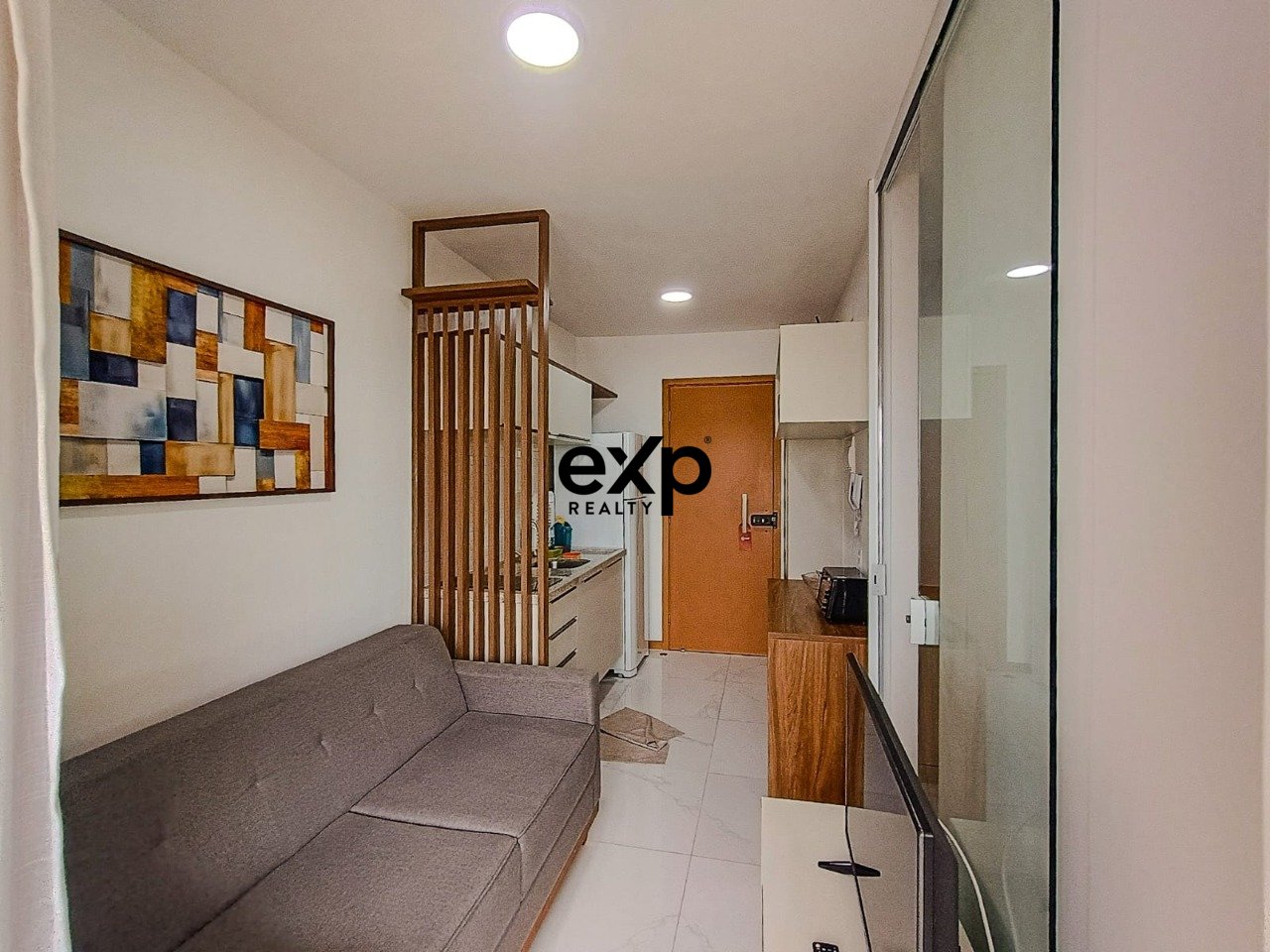 Venda ou locação de apartamento com 1/4 e varanda no Smart Convenções