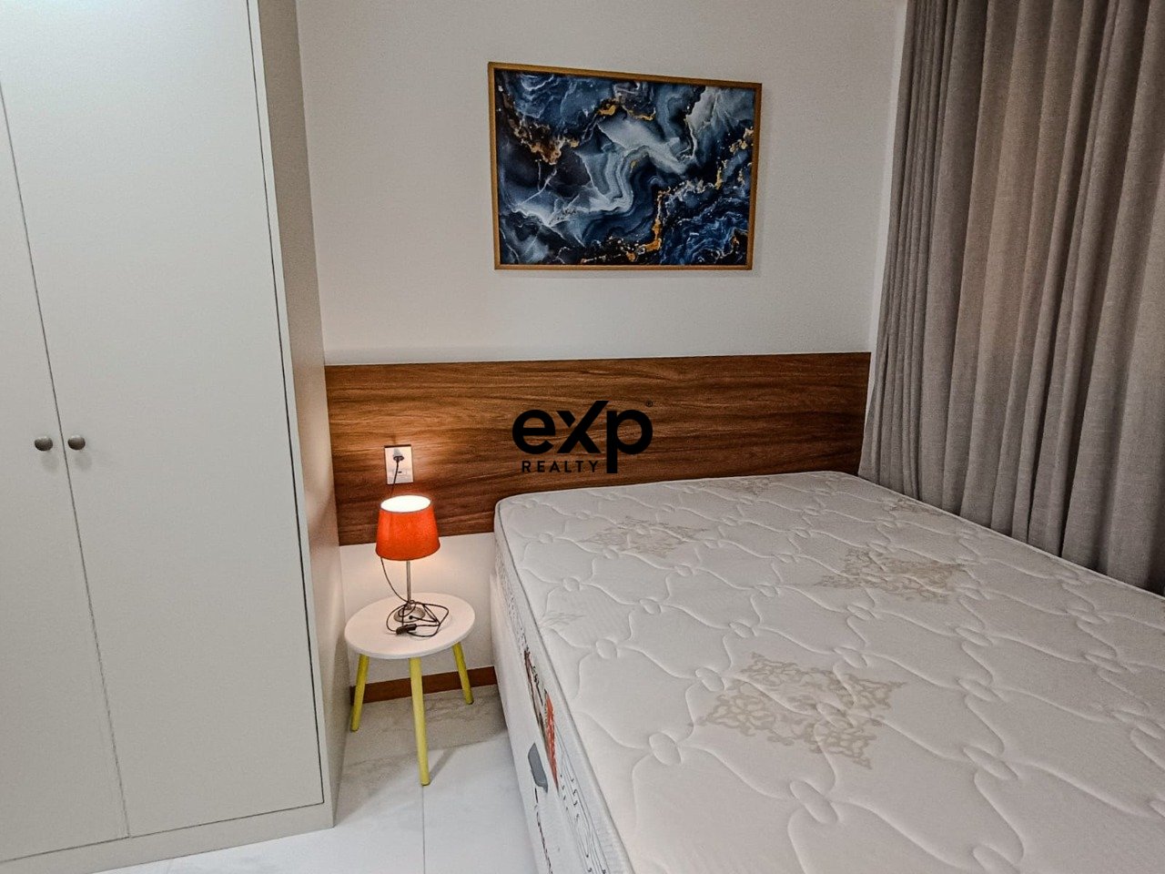 Venda ou locação de apartamento com 1/4 e varanda no Smart Convenções
