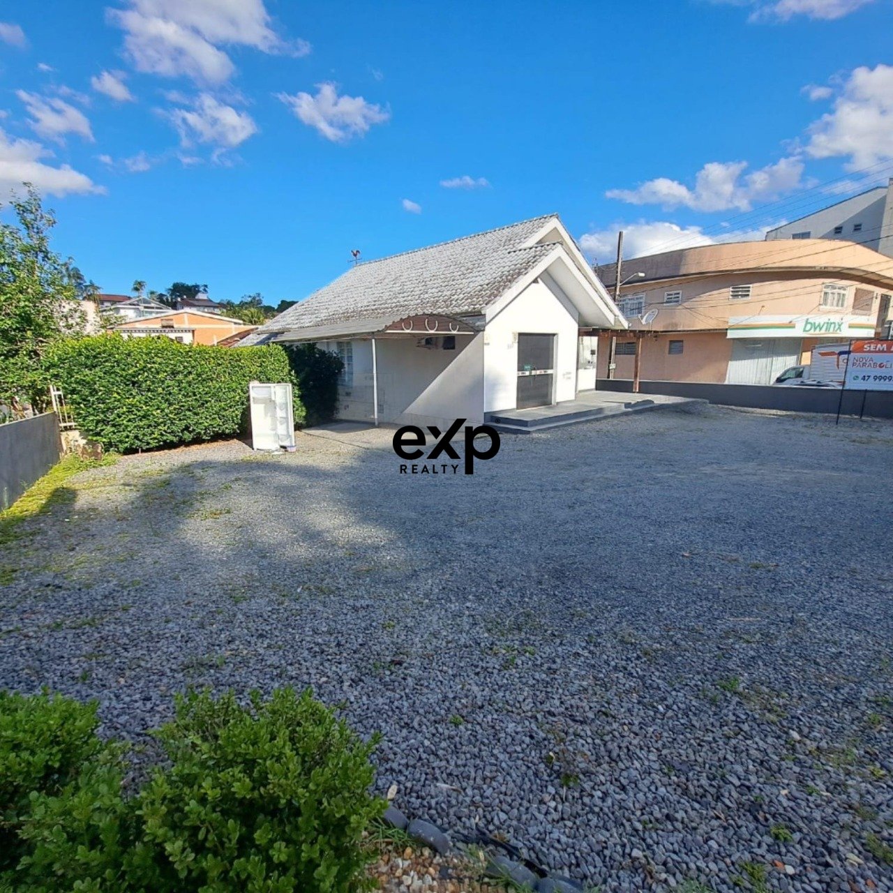 Casa Comercial na Rua General Osório, bairro Velha - Blumenau/SC