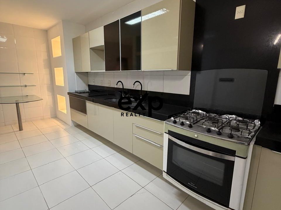 Casa em condomínio no Parque do Jiqui
