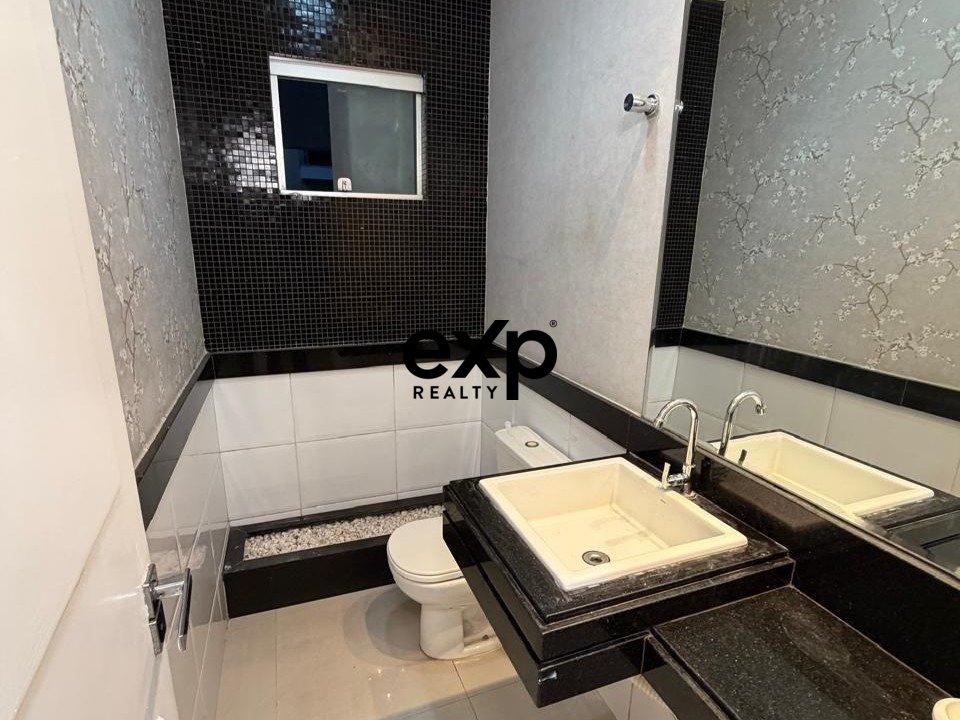 Casa em condomínio no Parque do Jiqui