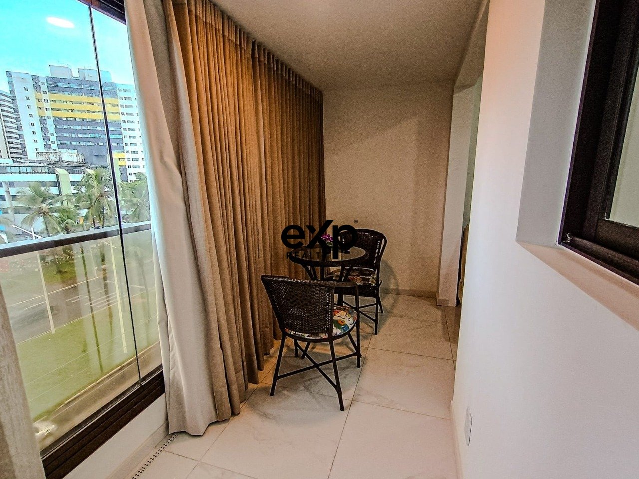 Apartamento para Locação - Quarto e Sala com Varanda | Smart Convenções