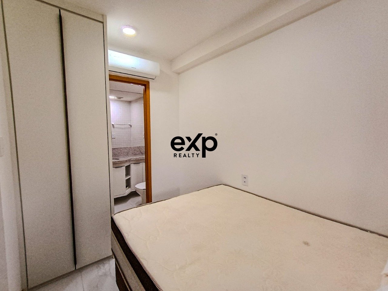 Apartamento para Locação - Quarto e Sala com Varanda | Smart Convenções