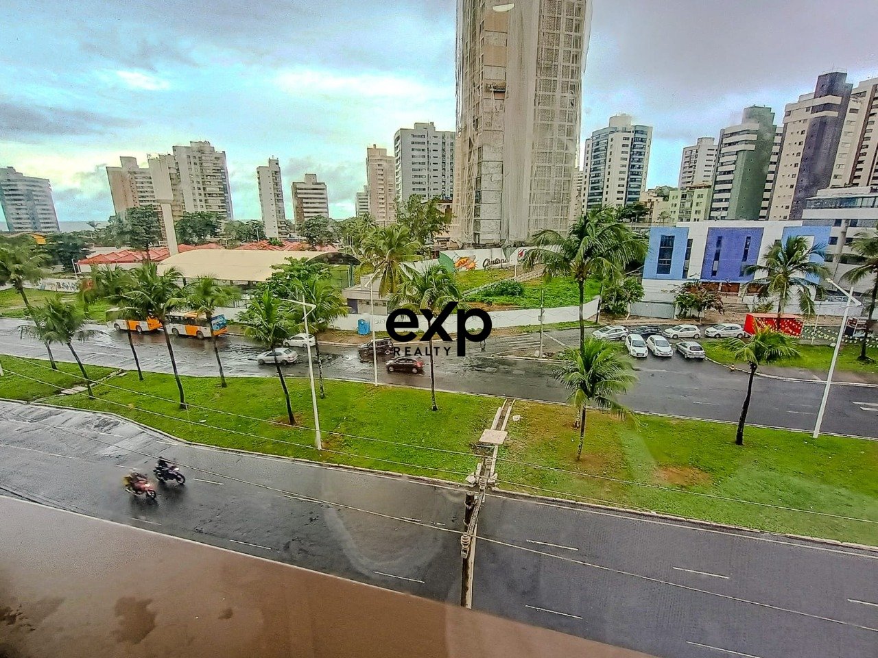 Apartamento para Locação - Quarto e Sala com Varanda | Smart Convenções