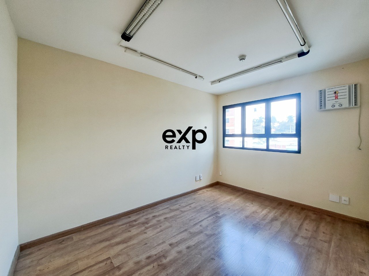 Sala Comercial à Venda na Vila Itapura em Campinas | 66 m² | 2 Salas | 1 Vaga | R$ 330.000