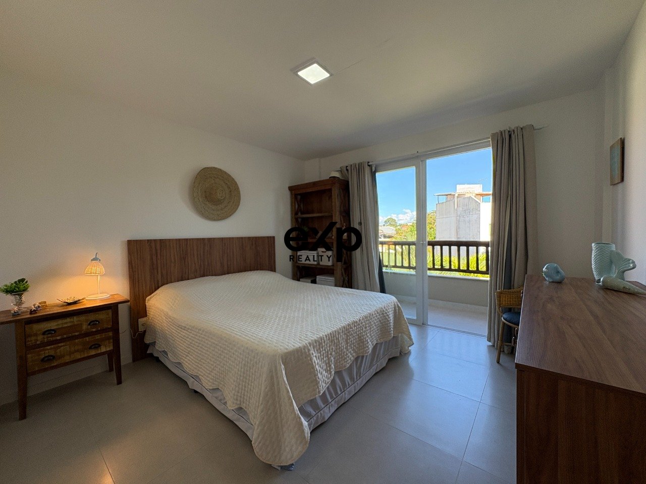 APARTAMENTO 2/4 À VENDA NA GAMBOA DO MORRO ? RESERVA DOS CORAIS