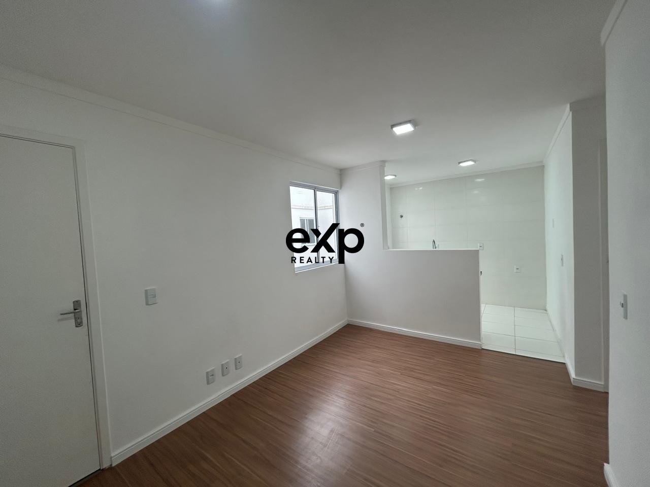 APARTAMENTO PARA LOCAÇÃO - EXCELENTE LOCALIZAÇÃO, CONFORTO E PRIVACIDADE