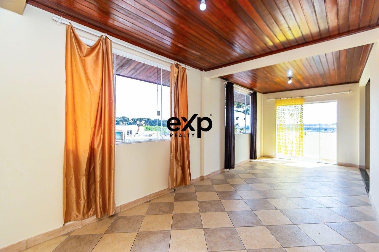 House for sale in Parque da Fonte, São José dos Pinhais, 4 Bedrooms with 1 on ground floor and 4 parking spaces! 5