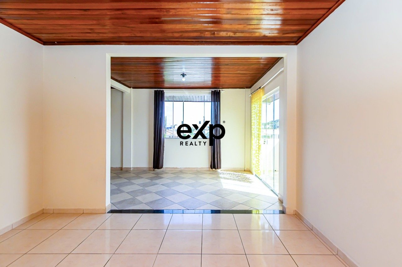 House for sale in Parque da Fonte, São José dos Pinhais, 4 Bedrooms with 1 on ground floor and 4 parking spaces! 3
