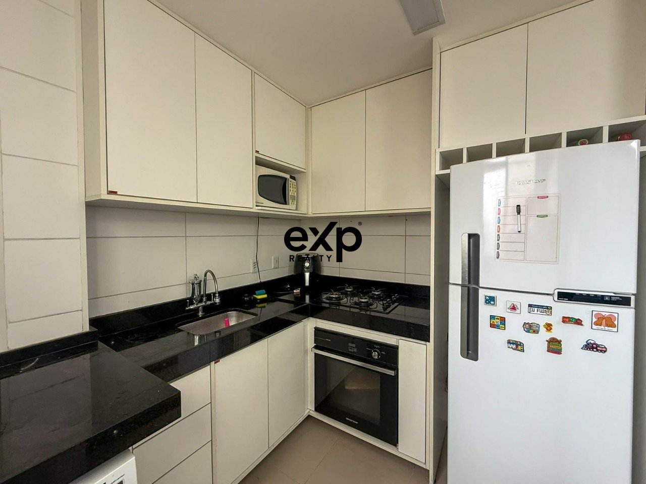 Apartamento à venda em Lauro de Freitas, Rua Pataro Machado 1 Centro Lauro de Freitas 42702-260, 66 m²