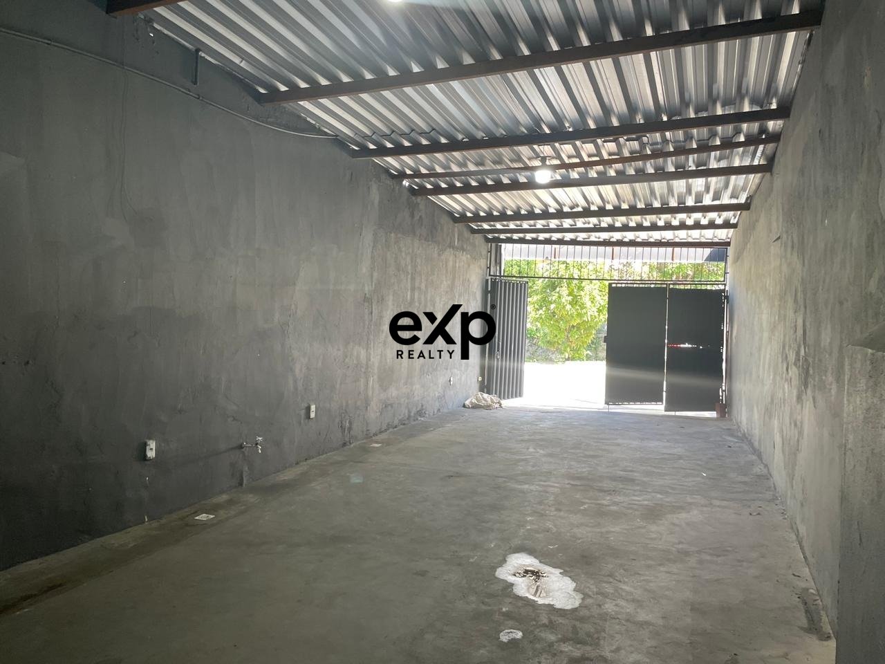 Ponto Comercial para Locação - 36m2 | Pitangueiras - Lauro de Freitas