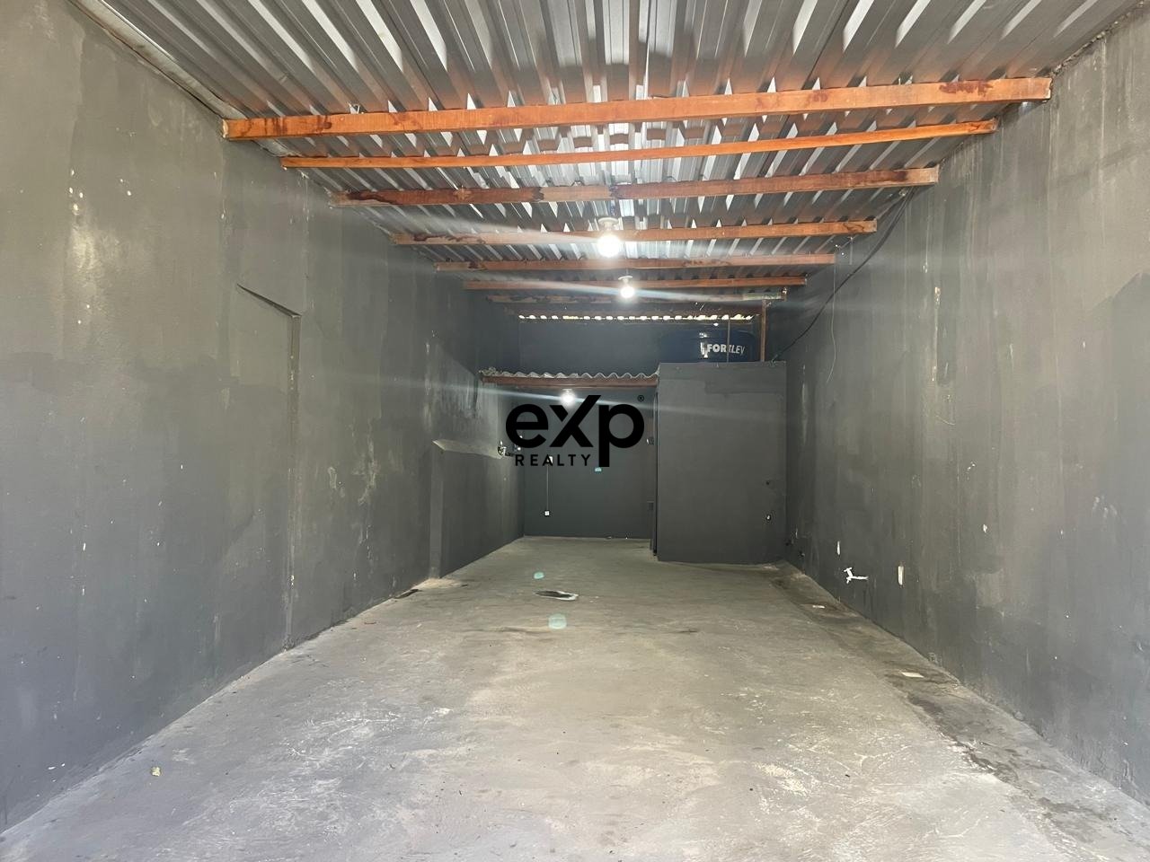 Ponto Comercial para Locação - 36m2 | Pitangueiras - Lauro de Freitas
