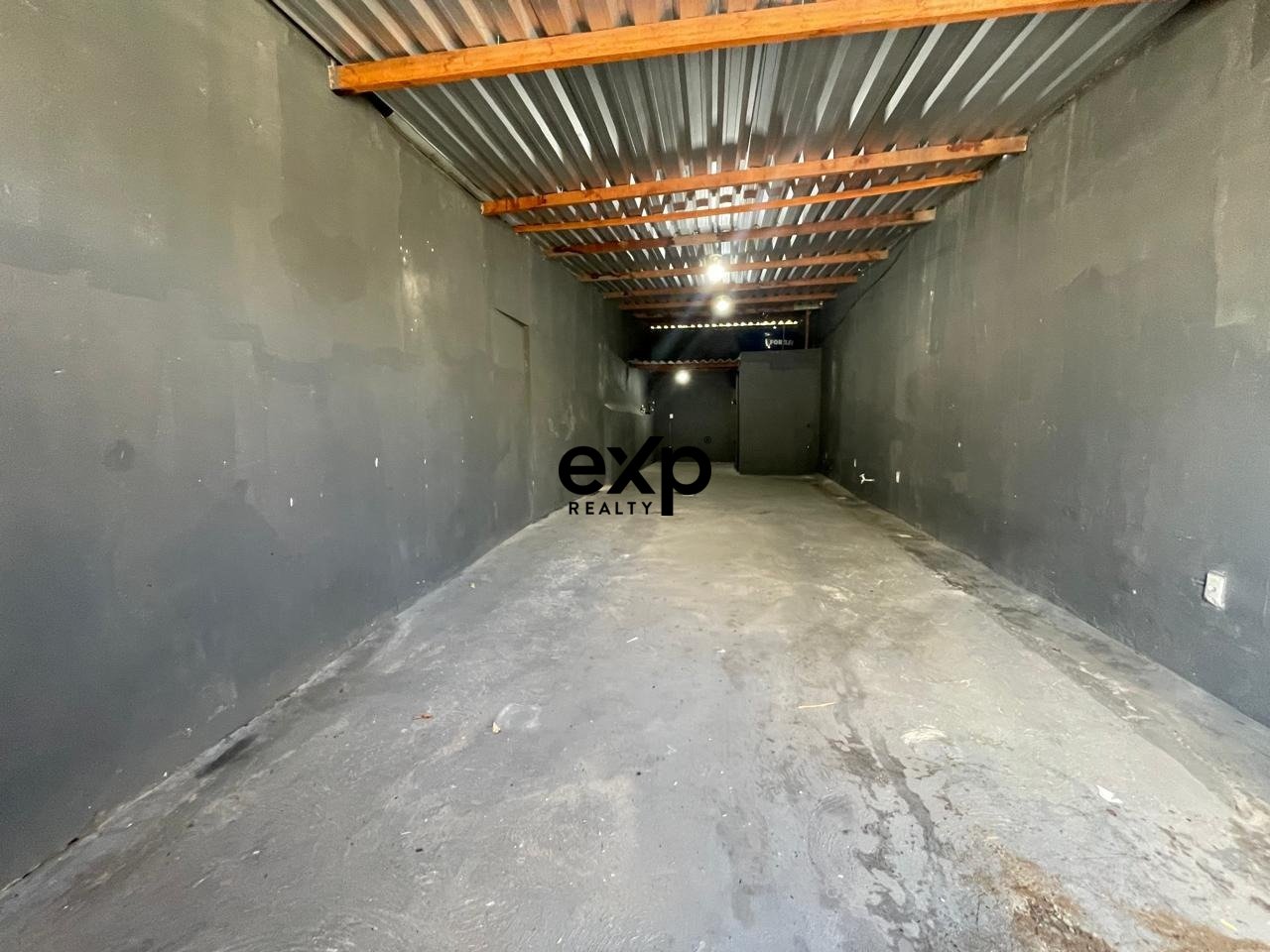Ponto Comercial para Locação - 36m2 | Pitangueiras - Lauro de Freitas