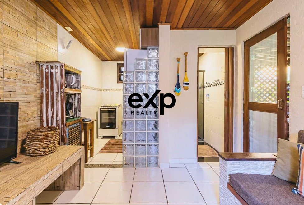 Duplex à venda em São Sebastião, Rua Pousada 120 Boiçucanga São Sebastião 11600-000, 60 m²