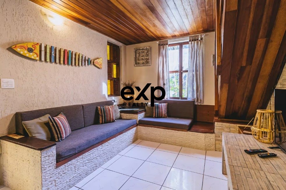 Duplex à venda em São Sebastião, Rua Pousada 120 Boiçucanga São Sebastião 11600-000, 60 m²