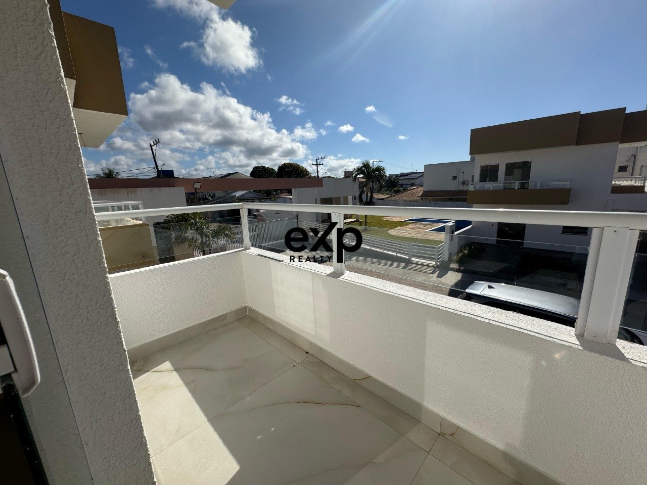 DUPLEX HOUSE with 4 SUITES, EAST-FACING at FOZ DO JOANES in BURAQUINHO 3