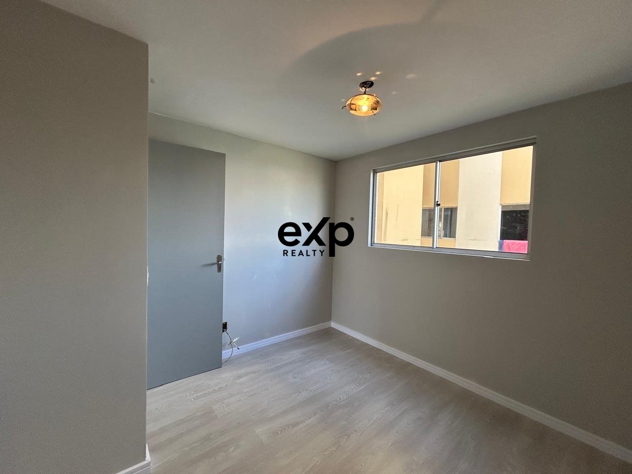 Apartamento à venda em Curitiba, Avenida Pero Vaz de Caminha, Número 700 tatuquara Curitiba 81470-096, 42 m²