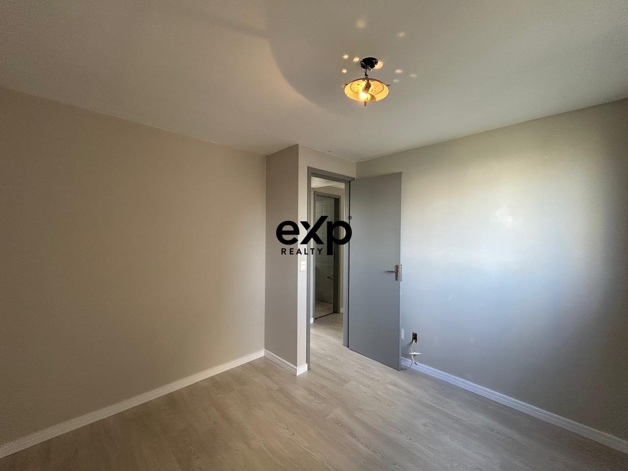 Apartamento à venda em Curitiba, Avenida Pero Vaz de Caminha, Número 700 tatuquara Curitiba 81470-096, 42 m²