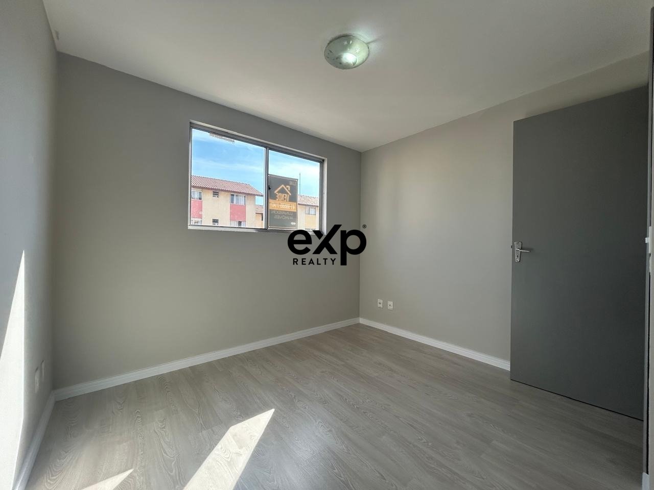Apartamento à venda em Curitiba, Avenida Pero Vaz de Caminha, Número 700 tatuquara Curitiba 81470-096, 42 m²