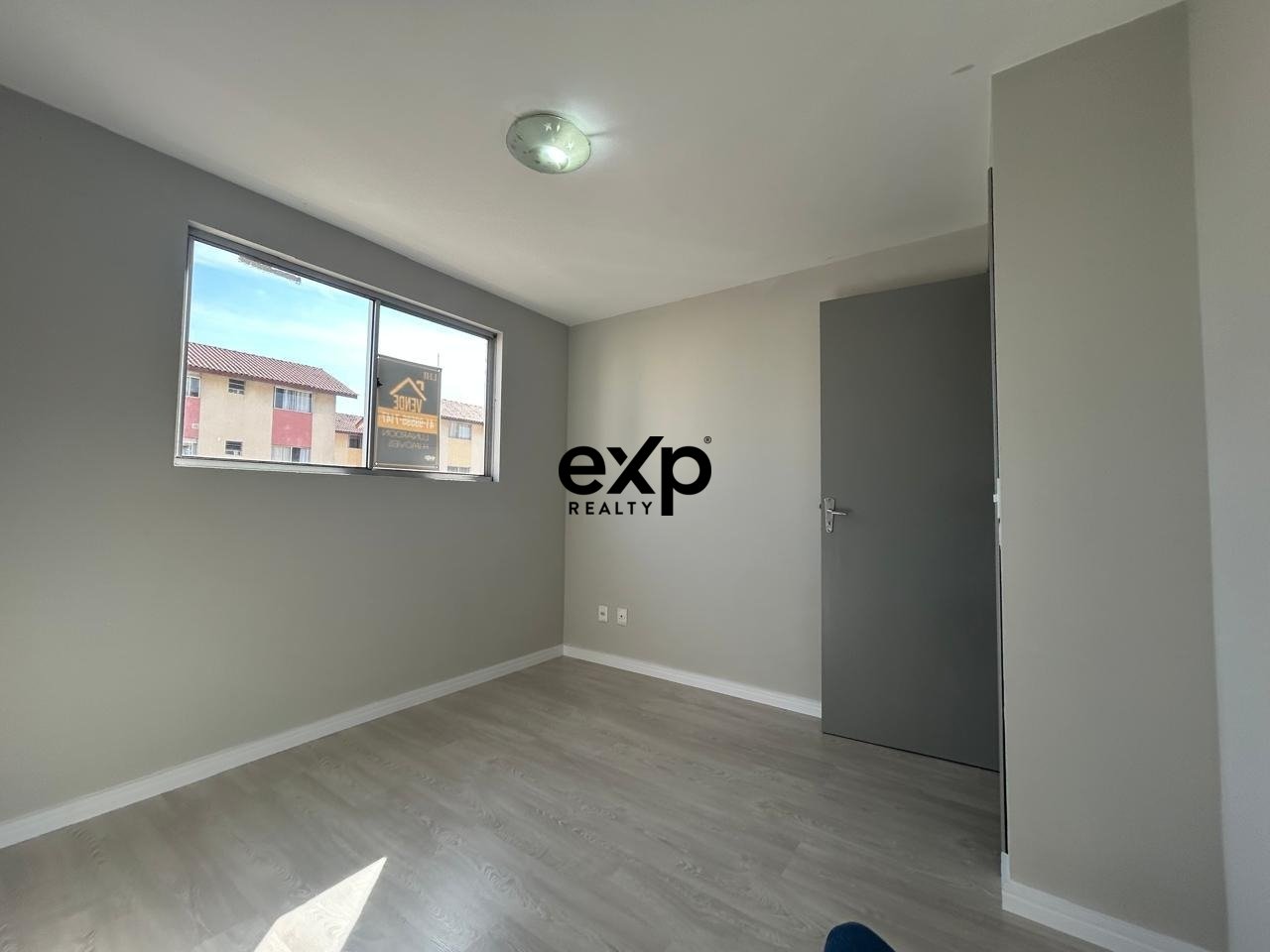 Apartamento à venda em Curitiba, Avenida Pero Vaz de Caminha, Número 700 tatuquara Curitiba 81470-096, 42 m²