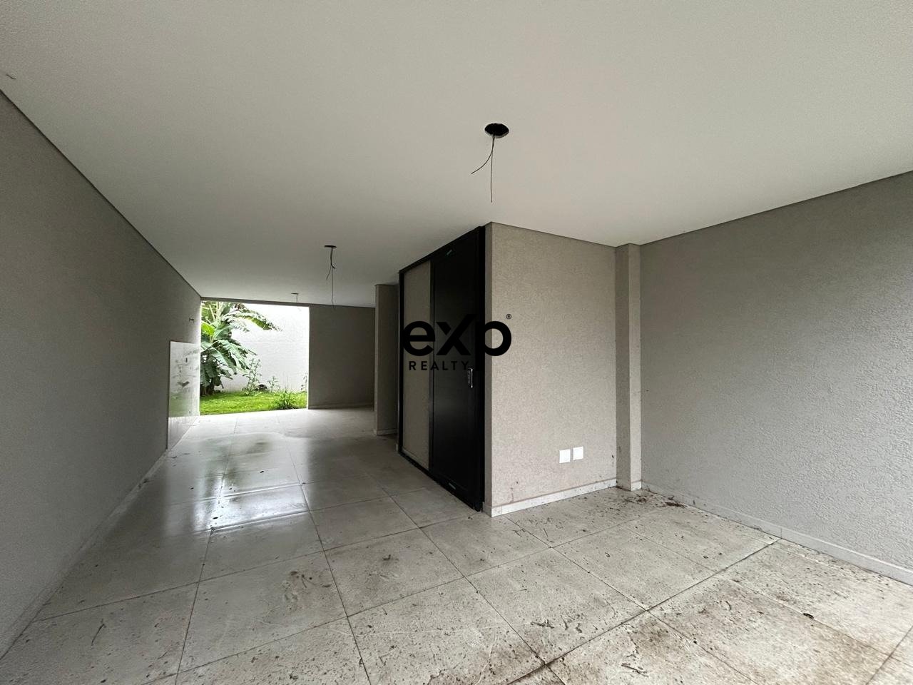 NEW TOWNHOUSE IN GATED CONDOMINIUM | 3 BEDROOMS + SUITE 3