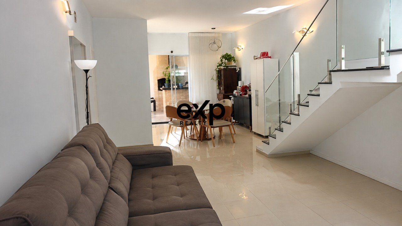 Casa térrea com 3 suítes e escritório no mesanino - Vivenda Centenário - Jundiaí