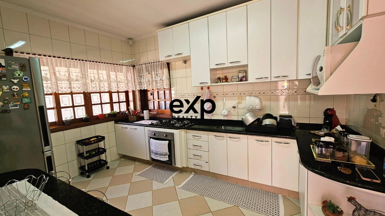 Casa à venda em Jundiaí, Dr. David Zoilo Morandini 100 Jardim Paulista I Jundiaí 13208-380, 300 m²
