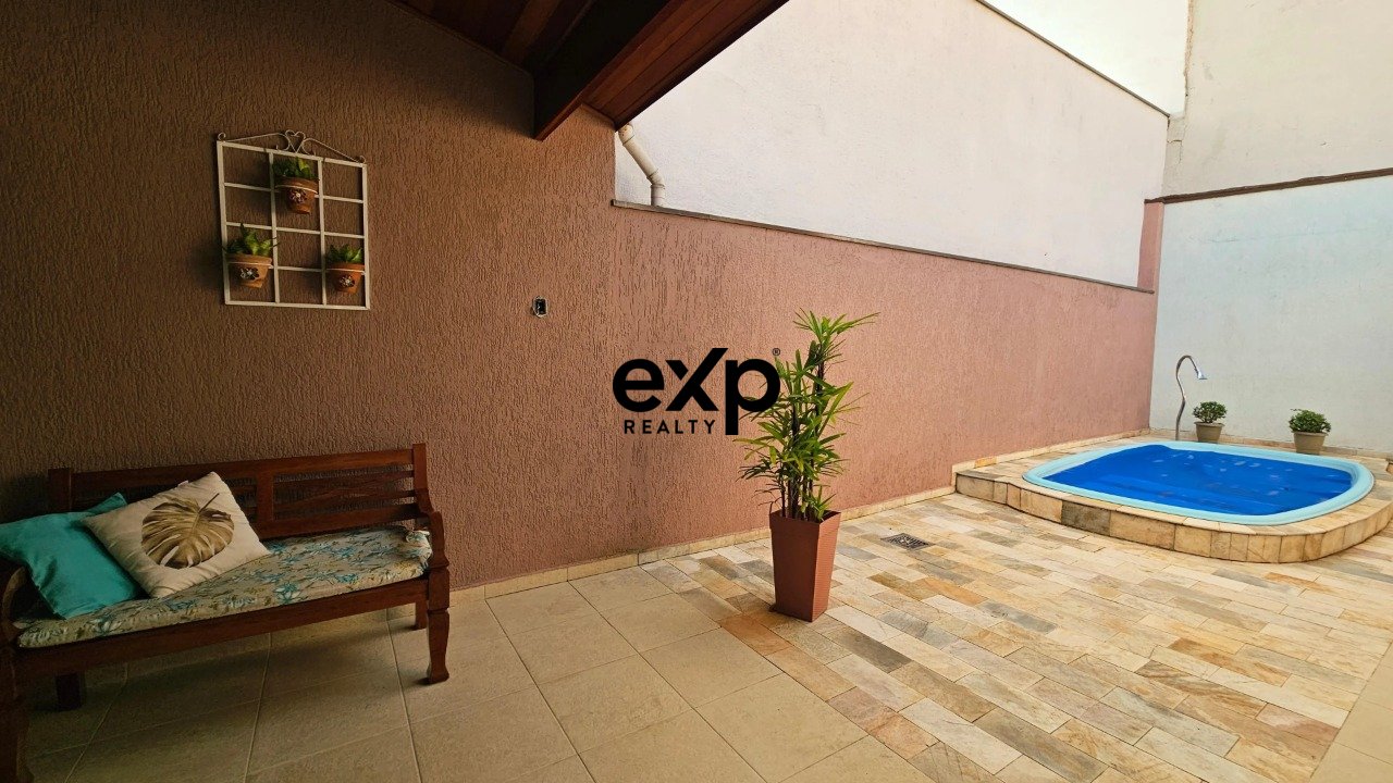 Casa à venda em Jundiaí, Dr. David Zoilo Morandini 100 Jardim Paulista I Jundiaí 13208-380, 300 m²