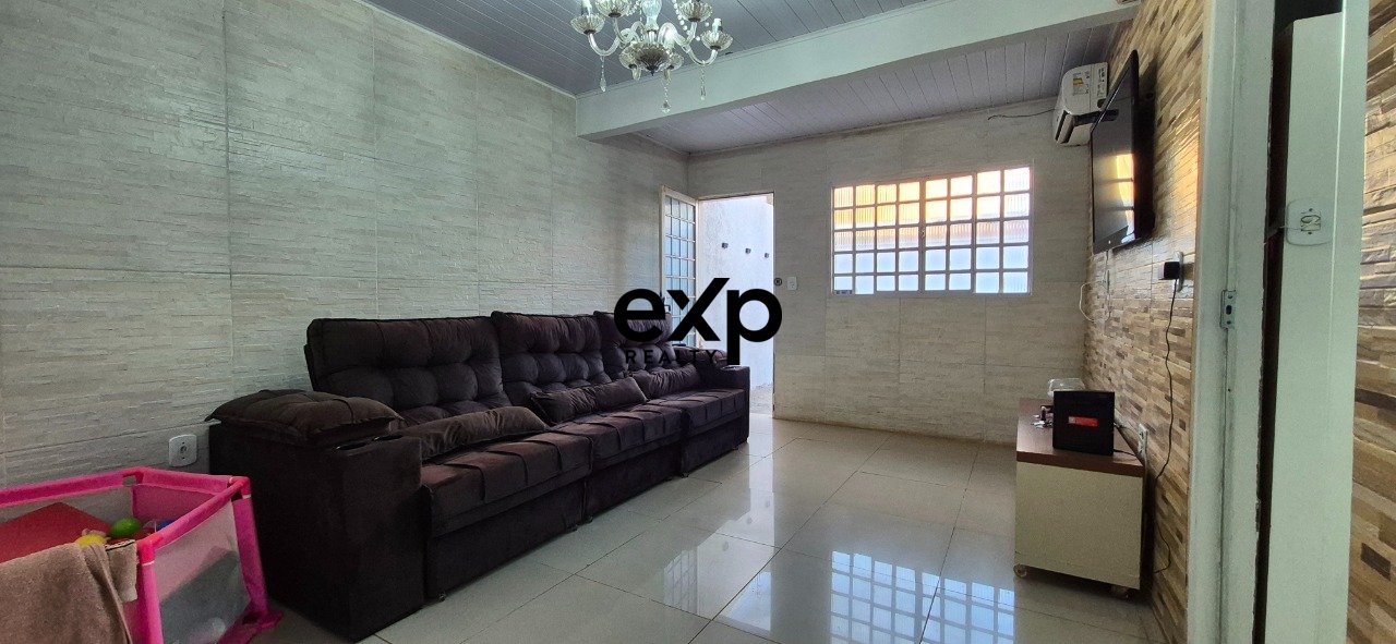 Casa à venda em Brasília, Qn 12d Conjunto 8 Casa 24 Riacho Fundo II Brasília 71881-653, 115 m²
