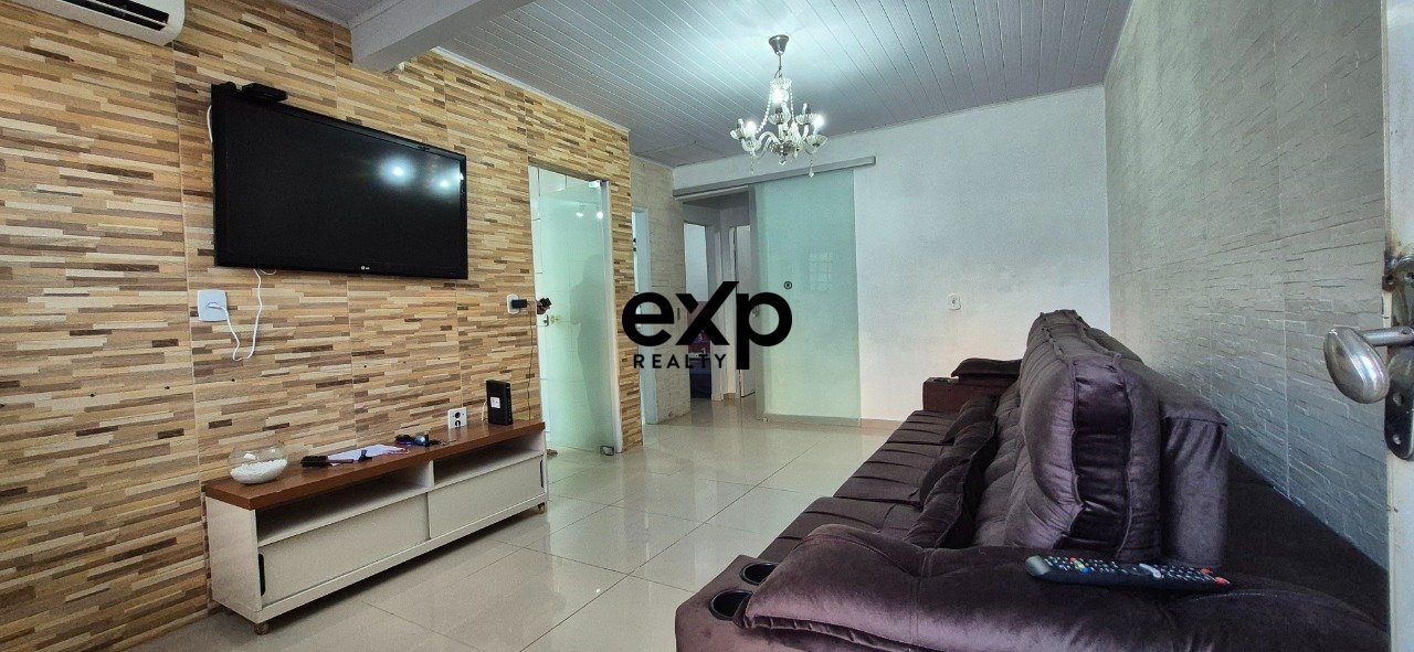 Casa à venda em Brasília, Qn 12d Conjunto 8 Casa 24 Riacho Fundo II Brasília 71881-653, 115 m²