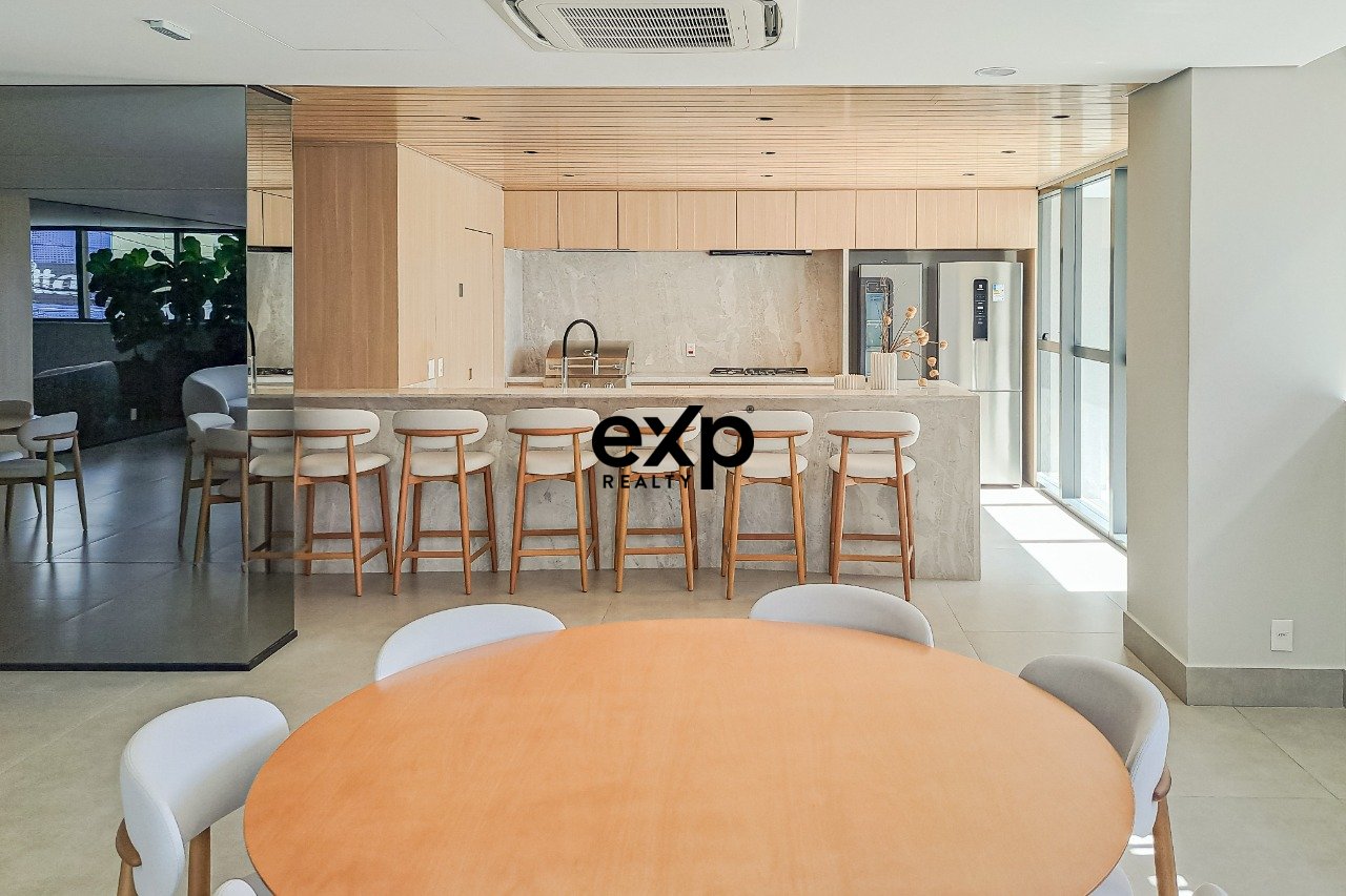 Apartamento à venda em Campinas, Doutor Sampaio Peixoto 121 Cambuí Campinas 13024-420, 221 m²