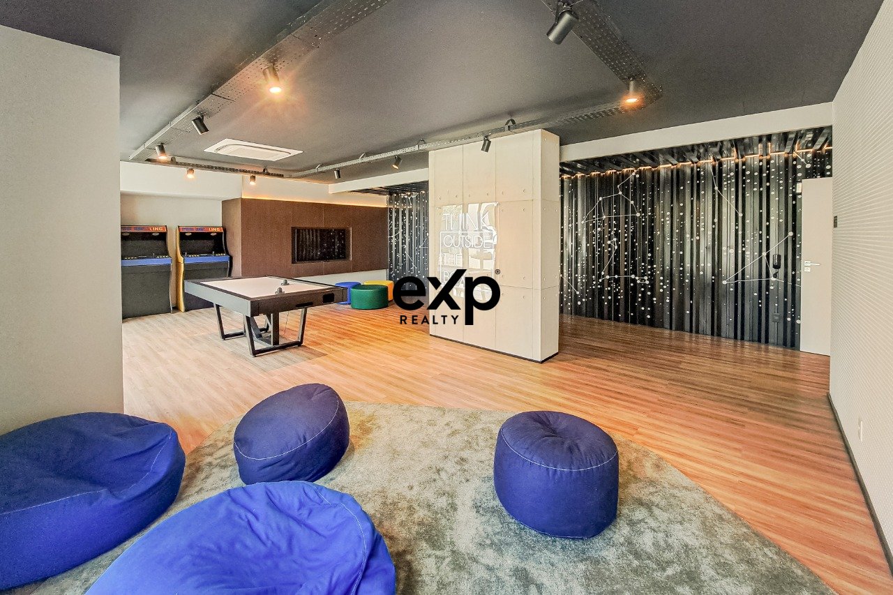 Apartamento à venda em Campinas, Doutor Sampaio Peixoto 121 Cambuí Campinas 13024-420, 221 m²