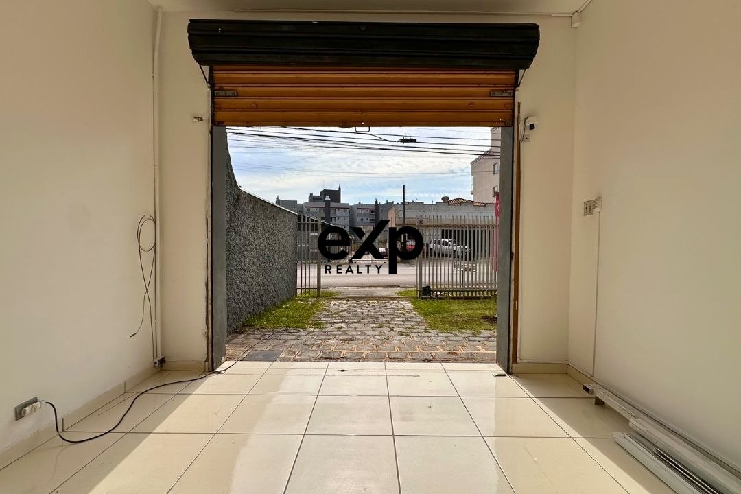 Commercial Office for rent in Curitiba, Clara Polsin 246 Novo Mundo Curitiba 81020-310, 70 m²