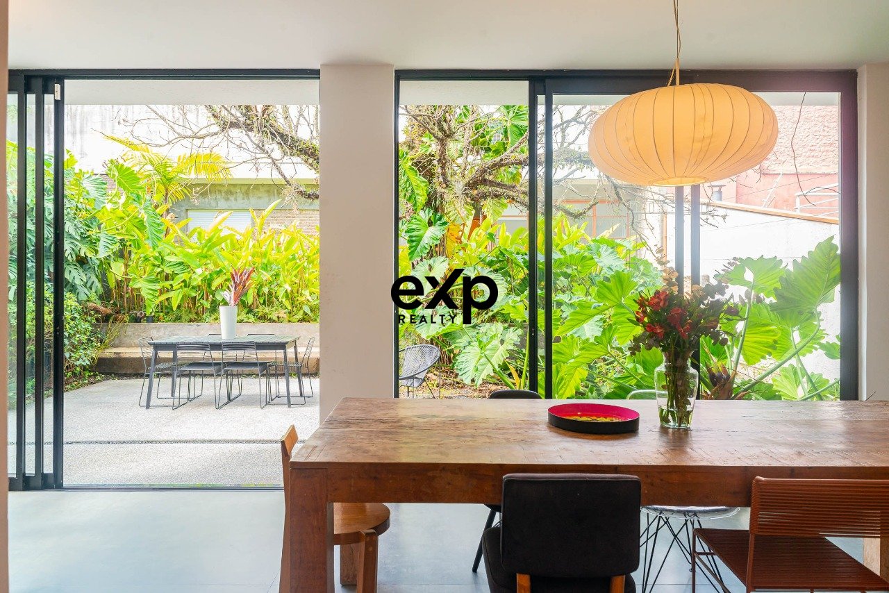Vila Romana: uma casa entre arte, arquitetura e jardim