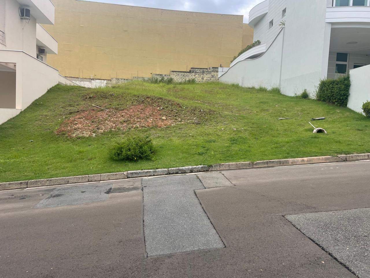 Terreno à venda em Valinhos, Martinho Leardine 150 Chácaras Silvania Valinhos 13271-650, 500 m²