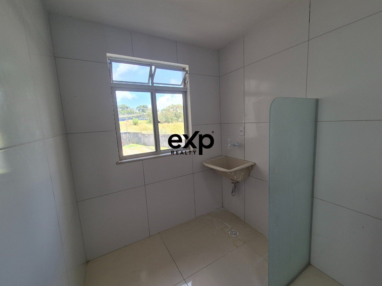 Apartamento à venda em Camaçari, Rua Colonia Boa Uniao 1 Abrantes Camaçari 42821-900, 70 m²
