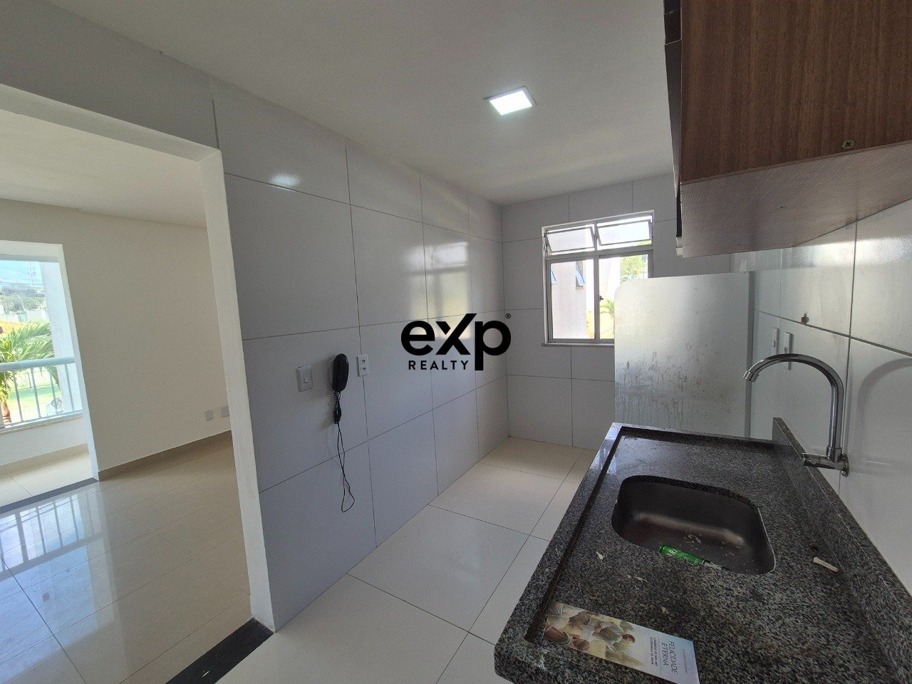 Apartamento à venda em Camaçari, Rua Colonia Boa Uniao 1 Abrantes Camaçari 42821-900, 70 m²