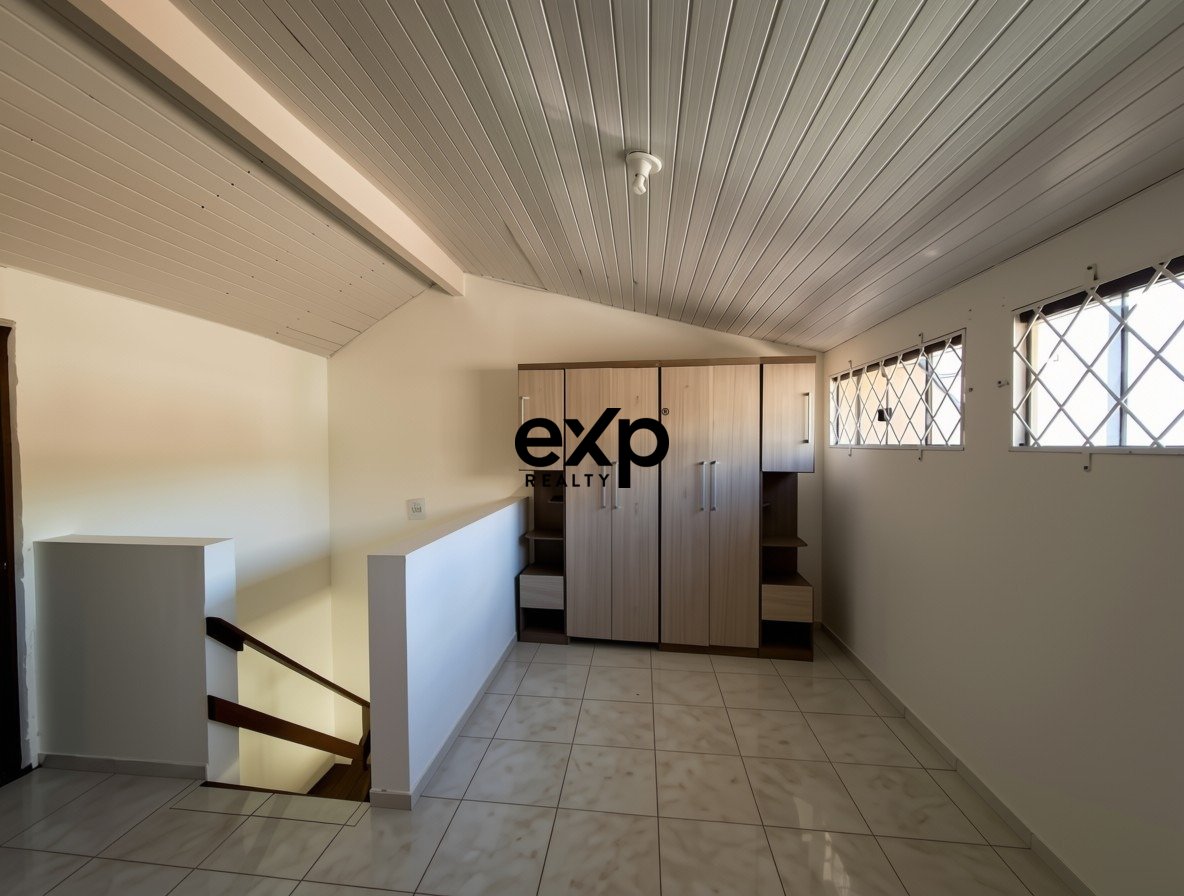 Casa à venda em São José dos Pinhais, Desembargador James Portugal Macedo 1014 Santo Antônio São José dos Pinhais 83020-620, 141 m²