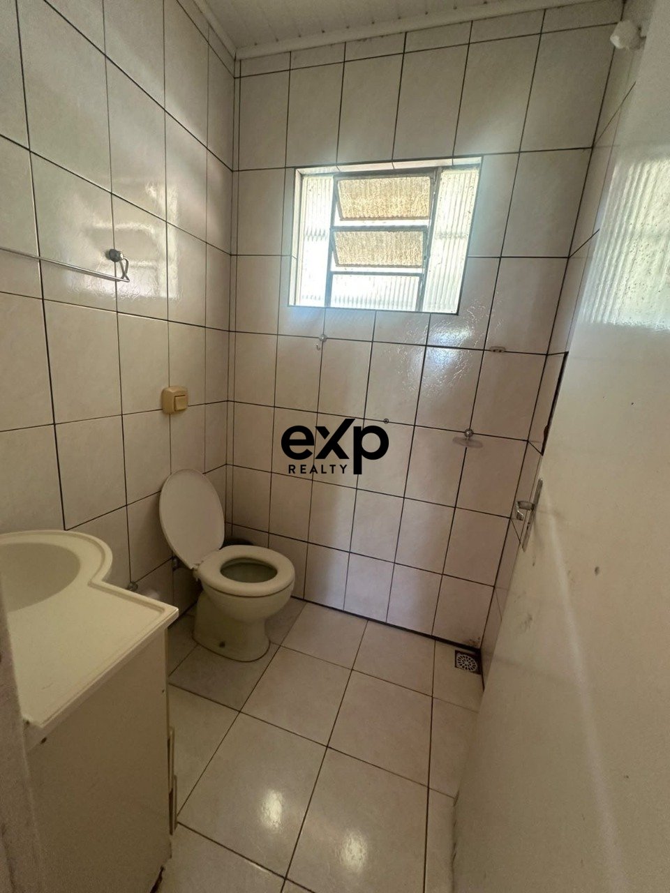 Casa à venda em Ponta Grossa, Silvio da Rocha 4 Chapada Ponta Grossa 84062-352, 365 m²